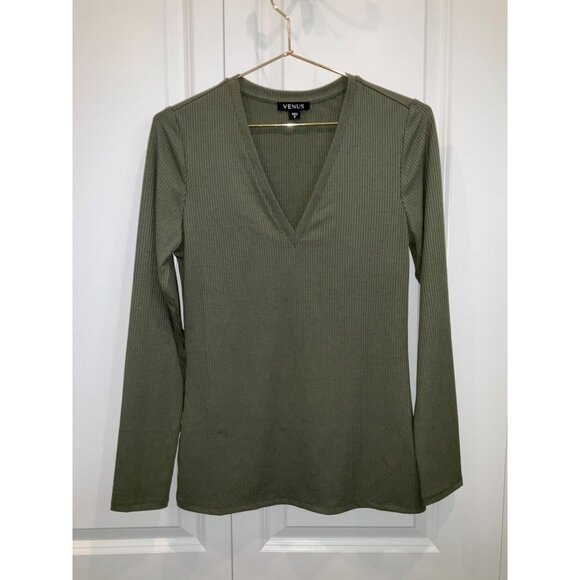 Venus Long Sleeve Ribbed V-neck in Olive Green size Small NEW - Picture 1 of 3